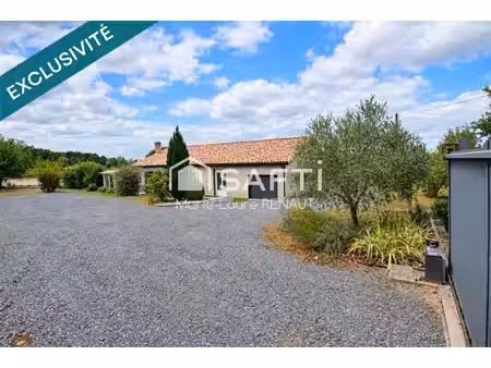 villa de plain-pied  garage  piscine et vue sur les vignes