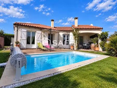 jolie villa de plain pied avec piscine