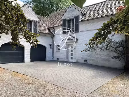 maison de luxe à vendre dans le quartier clémenceau calmette