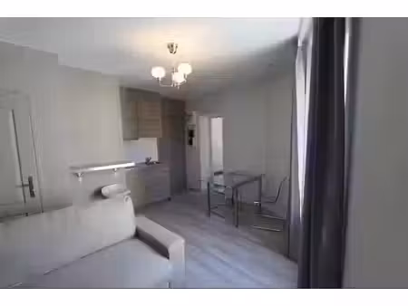 location meublée appartement 2 pièces 26.75 m² à grenoble (38000)  495 €