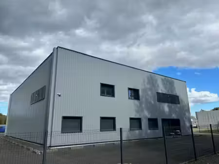 local d'activite à louer