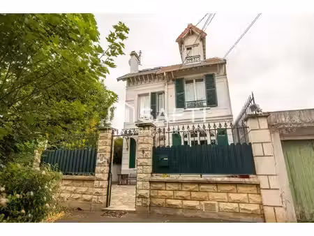 maison de 6 pièces de 90 m² + 34m2 de dépendance situé à ermont