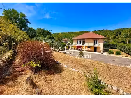 maison familiale 3 chambres avec grand terrain !