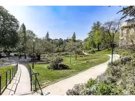 location commerce paris 75016 72m²