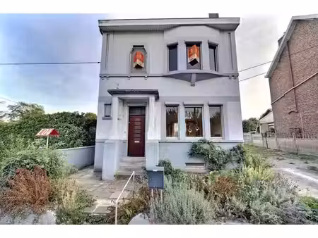 maison à rénover à fontaine-l'évêque – proximité des grands