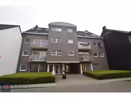 centraal gelegen 1-slpk-apt met groot terras van 20 m²  lift  vrij vanaf 01/12