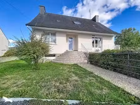 vente maison à châteauneuf-du-faou (29520) : à vendre / 123m² châteauneuf-du-faou