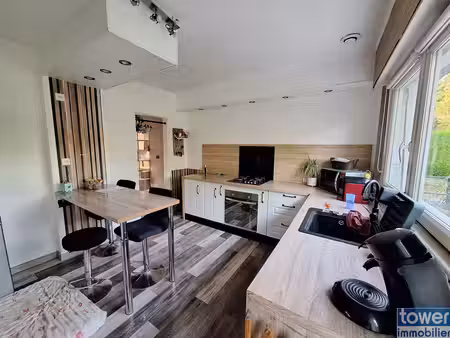 maison  7 pièce(s)  4 chambre(s)  148 m²