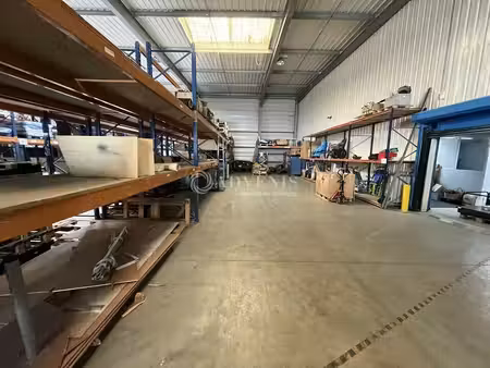 vente entrepôt trappes 78190 2420m²