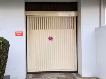 garage de 15 m² dans cour sécurisée à vendre à metz sablon
