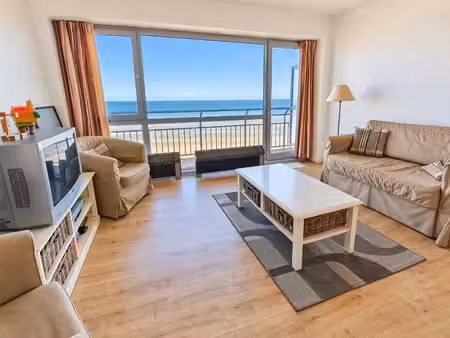 appartement met twee slaapkamers  twee terrassen en prachtig zeezicht