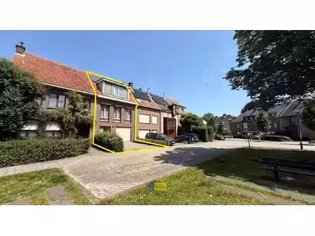 ruime woning met 3 slaapkamers in hof savelkoul.