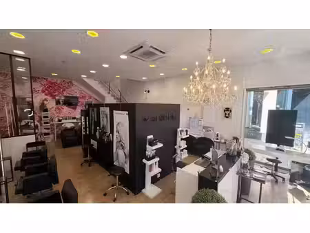 vente local commercial 8 pièces 119m2 toulon 83000 - 109000 € - surface privée