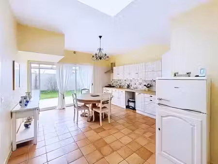 vente immeuble 7 pièces 120 m² à saint-magne-de-castillon (33350)  217 000 €