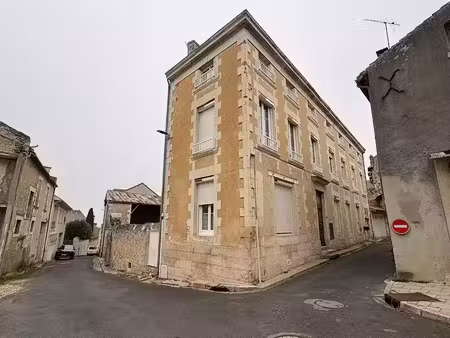 vente immeuble 14 pièces 292 m² à mirebeau (86110)  305 000 €