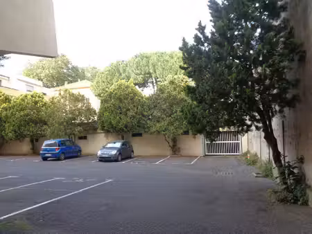 location local commercial beziers 34500