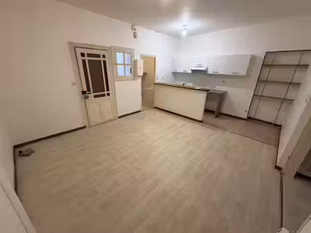 location appartement 2 pièces 40m² realmont 81120