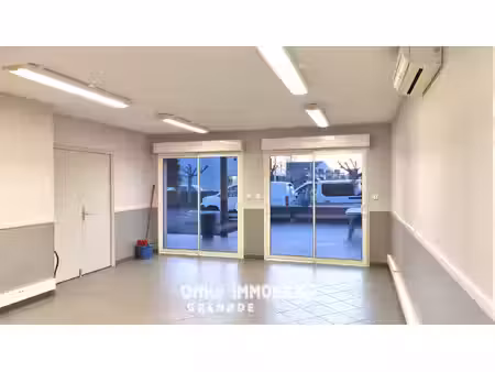 location local professionnel 32m² grenade 31330