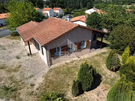 maison 2 pièces 83 m² à vendre / acheter availles-limouzine 86460 ? | era immobilier