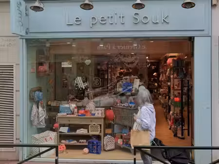 location local commercial