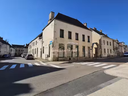 charmant appartement 75m² au coeur de mirebeau-sur-bèze