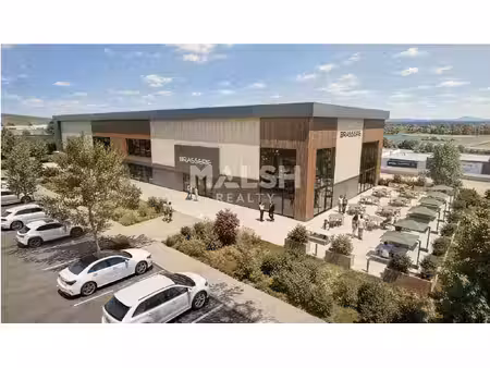 location local commercial 8 120m²