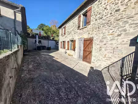 maison à orcival (63210)