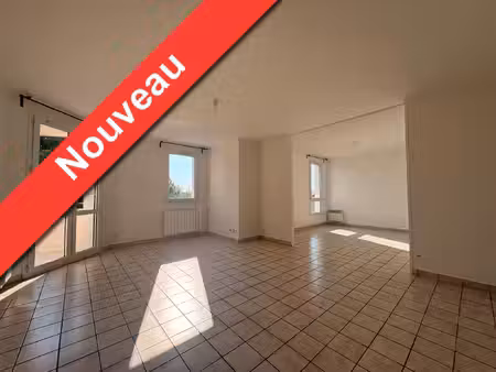 location appartement 2 pièces 74m² aubenas 07200