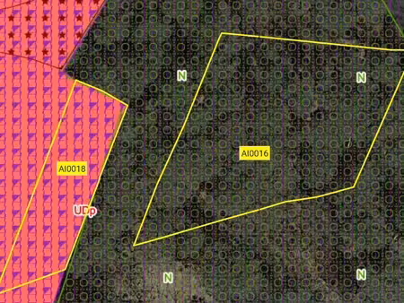 la roquette sur siagne . terrain