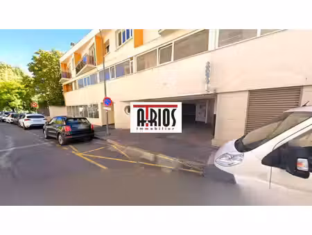 vente commerce hyeres 83400 430m²