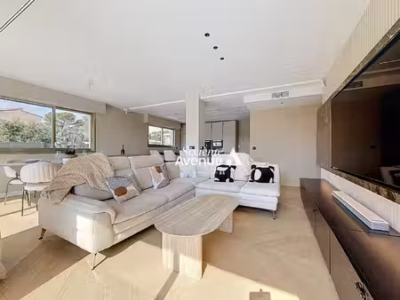 a vendre - appartement à mougins - 4 pièces d'exception - terrasse 84 m² - prestations hau