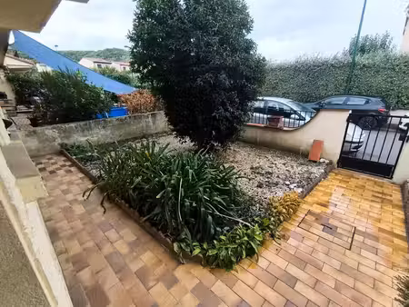 location maison 5 pièces 127m2 céret 66400 - 990 € - surface privée