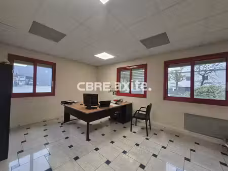 location local professionnel 200m² ville la grand 74100