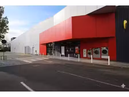location commerce idron 64320 1768m²