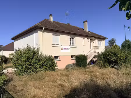 maison de plain-pied avec 4 chambres et jardin clos