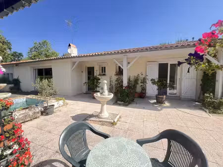 villa de 145 m2 proche auch