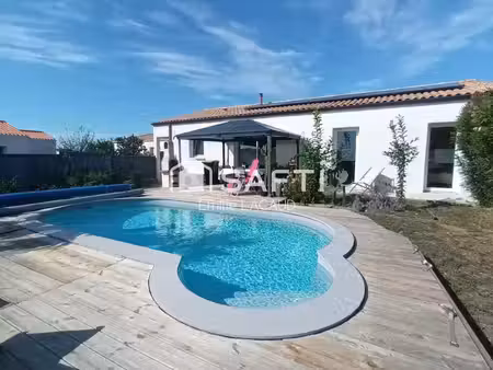 maison t4 plain-pied avec garage et piscine