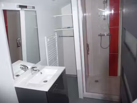 ref 110977 thouars centre au calme appartement de 27 m2 meublé dans résidence