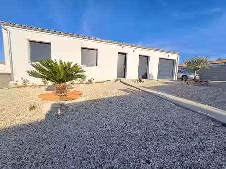 location maison 5 pièces 102.26 m² à annepont (17350)  990 €