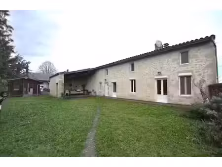location maison 7 pièces 267 m² à illats (33720)  1 230 €