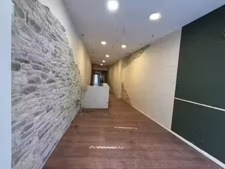 location locaux professionnels 0 pièces 81 m² à paris 10ème (75010)  2 050 €