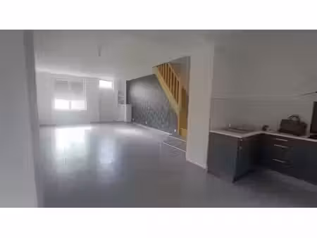 location maison 4 pièces 112 m² à neuf-berquin (59940)  800 €
