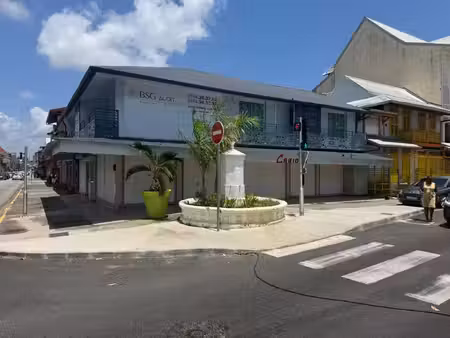 local professionnel à vendre cayenne 2 pièce(s) 175m2 95 000€
