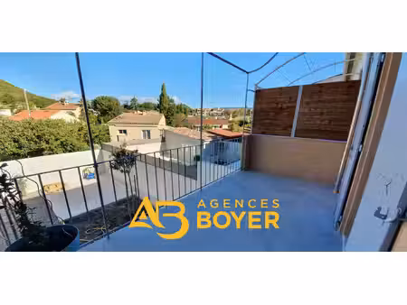type 3 en duplex avec terrasse