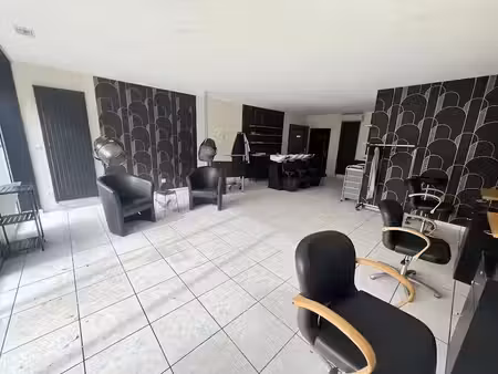 location locaux professionnels 0 pièces 100 m² à montluçon (03100)  550 €