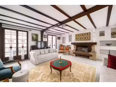 élégante maison 6 pièces avec véranda à charpont
