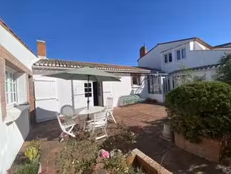 vente maison à bretignolles-sur-mer (85470) : à vendre / 177m² bretignolles-sur-mer