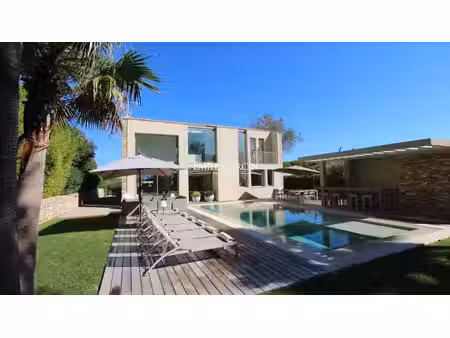 maison de 8 pièces de luxe en location à saint-tropez  france