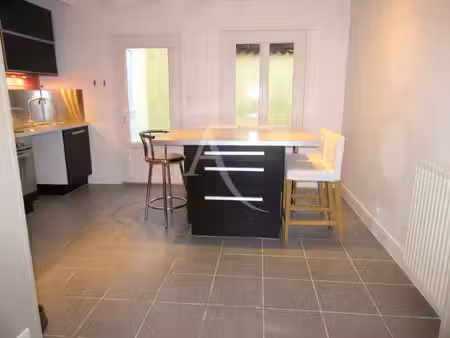 location maison 4 pièces  71.00m²  cognac