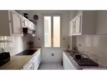 location appartement 3 pièces  44.00m²  nice